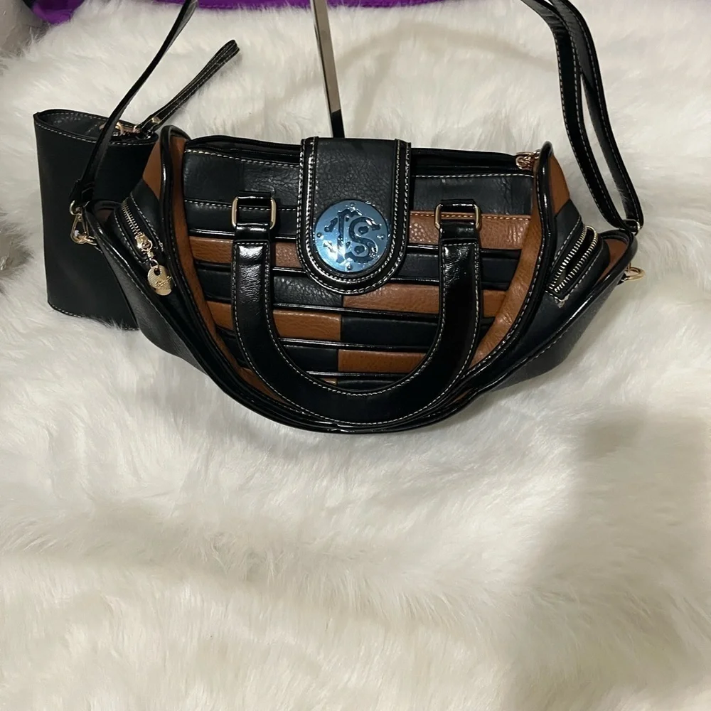 High Fashion Shoulder bag duo with small crossbody purse- NWOT